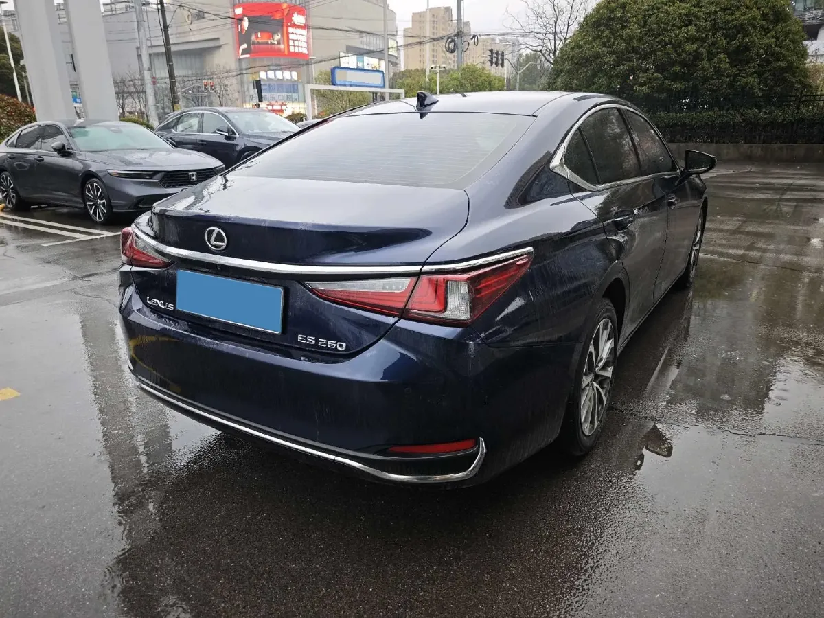 2023 Lexus ES 2.0L 173HP L4 CVT,autocango,china used car exporter,china ev exporter,chinese used car exporter,chinese used ev exporter