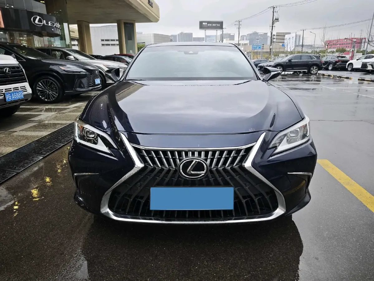 2023 Lexus ES 2.0L 173HP L4 CVT,autocango,china used car exporter,china ev exporter,chinese used car exporter,chinese used ev exporter