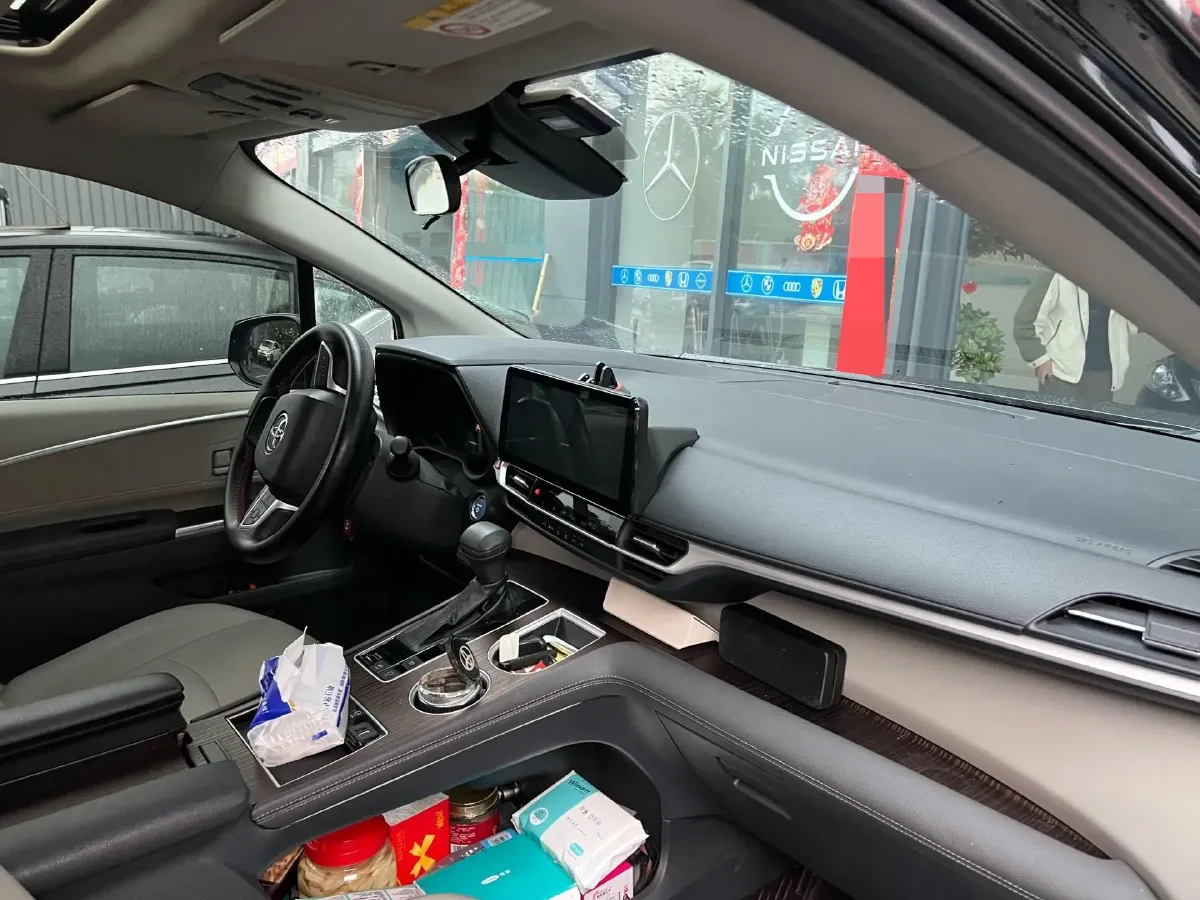 2023 Toyota Sienna 2.5L 189HP L4 E-CVT Hybrid,autocango,china used car exporter,china ev exporter,chinese used car exporter,chinese used ev exporter