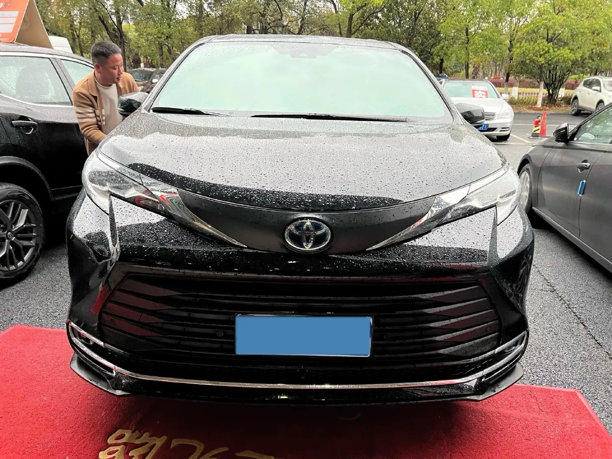 2023 Toyota Sienna 2.5L 189HP L4 E-CVT Hybrid,autocango,china used car exporter,china ev exporter,chinese used car exporter,chinese used ev exporter