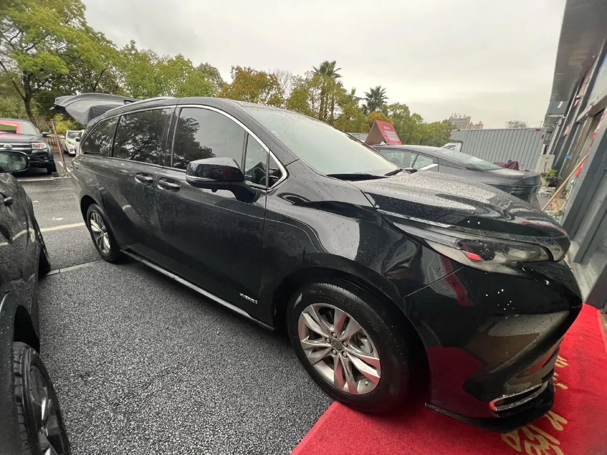 2023 Toyota Sienna 2.5L 189HP L4 E-CVT Hybrid,autocango,china used car exporter,china ev exporter,chinese used car exporter,chinese used ev exporter