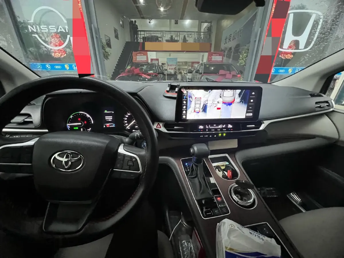 2023 Toyota Sienna 2.5L 189HP L4 E-CVT Hybrid,autocango,china used car exporter,china ev exporter,chinese used car exporter,chinese used ev exporter