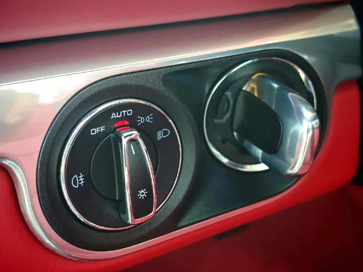 2020 Porsche 718 2.0T 250HP H4 7DCT,autocango,china used car exporter,china ev exporter,chinese used car exporter,chinese used ev exporter