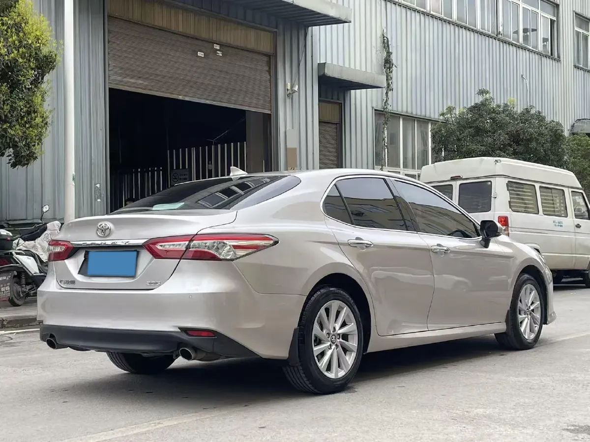 2023 Toyota Camry 2.0L 177HP L4 CVT,autocango,china used car exporter,china ev exporter,chinese used car exporter,chinese used ev exporter