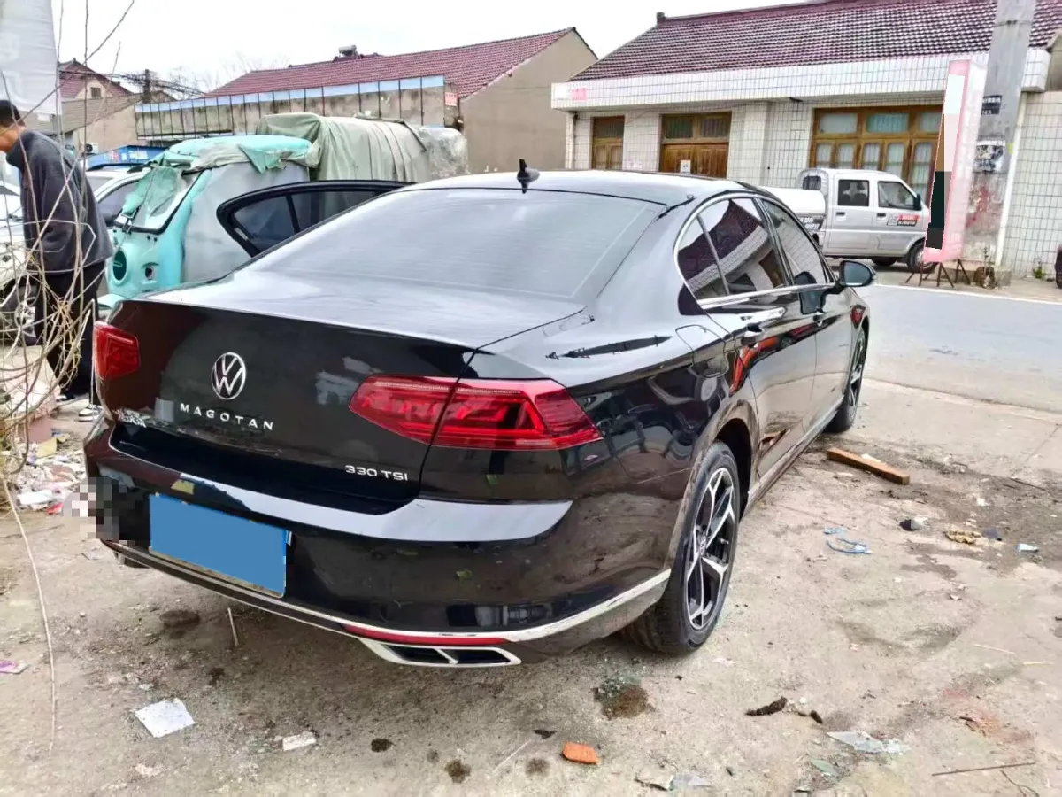 2025 Volkswagen Magotan 2.0T 186HP L4 7DCT,autocango,china used car exporter,china ev exporter,chinese used car exporter,chinese used ev exporter