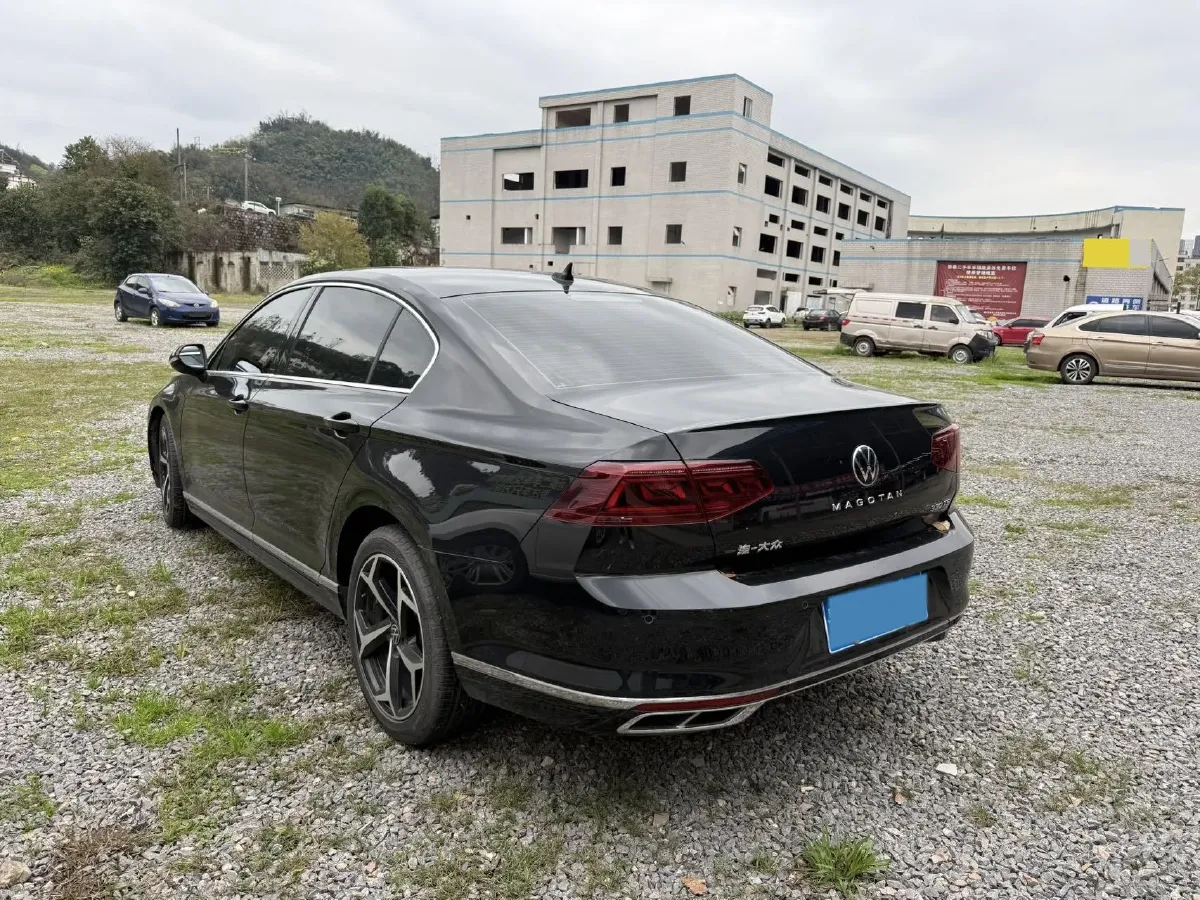 2023 Volkswagen Magotan 2.0T 186HP L4 7DCT,autocango,china used car exporter,china ev exporter,chinese used car exporter,chinese used ev exporter