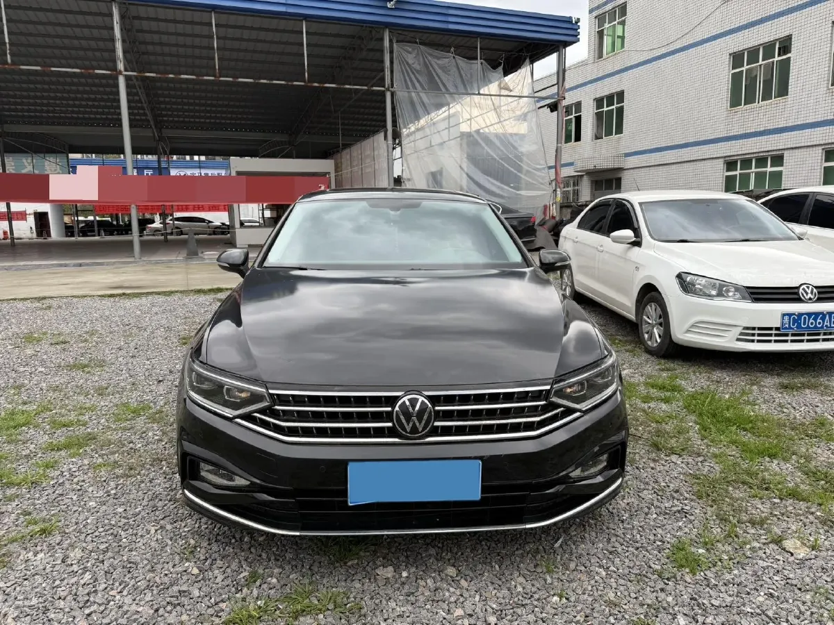 2023 Volkswagen Magotan 2.0T 186HP L4 7DCT,autocango,china used car exporter,china ev exporter,chinese used car exporter,chinese used ev exporter