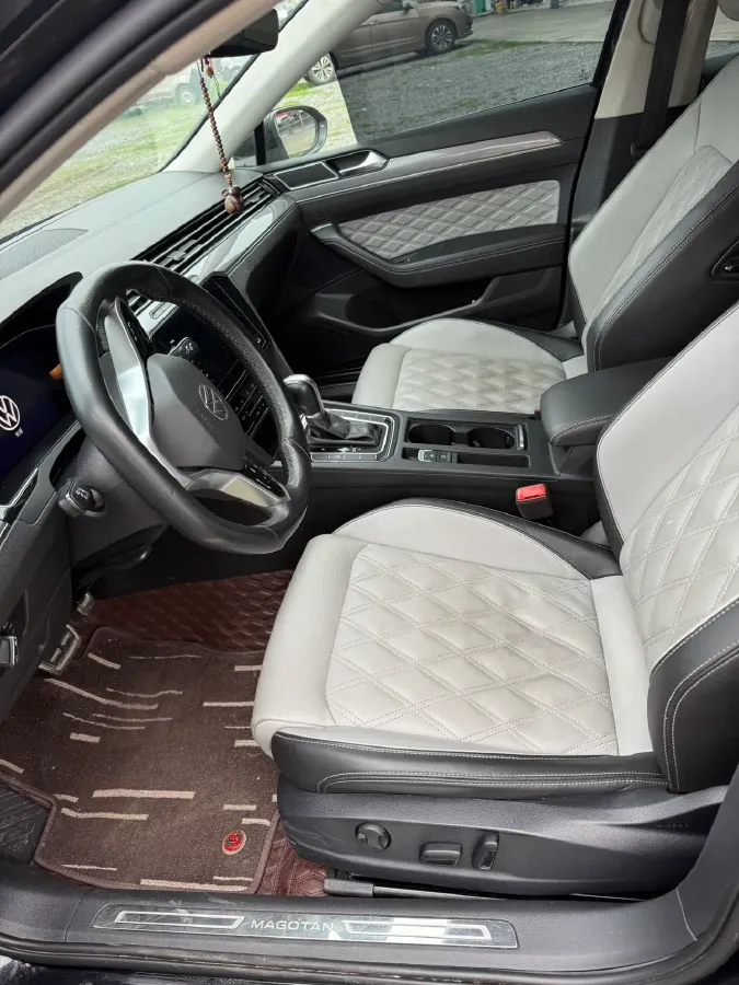 2023 Volkswagen Magotan 2.0T 186HP L4 7DCT,autocango,china used car exporter,china ev exporter,chinese used car exporter,chinese used ev exporter