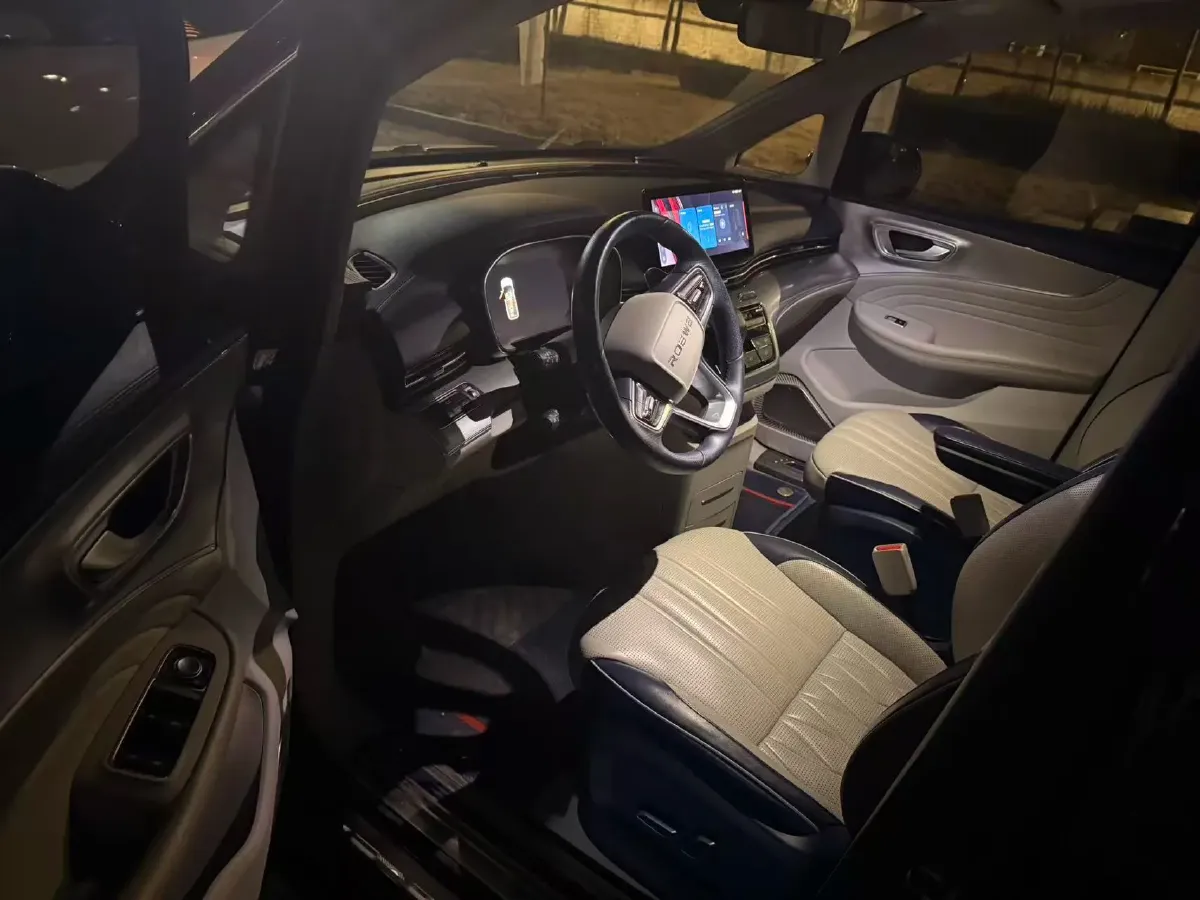 2021 Roewe iMAX8 2.0T 234HP L4 8AT,autocango,china used car exporter,china ev exporter,chinese used car exporter,chinese used ev exporter