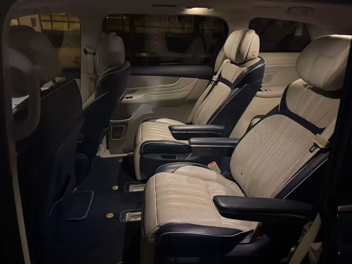 2021 Roewe iMAX8 2.0T 234HP L4 8AT,autocango,china used car exporter,china ev exporter,chinese used car exporter,chinese used ev exporter