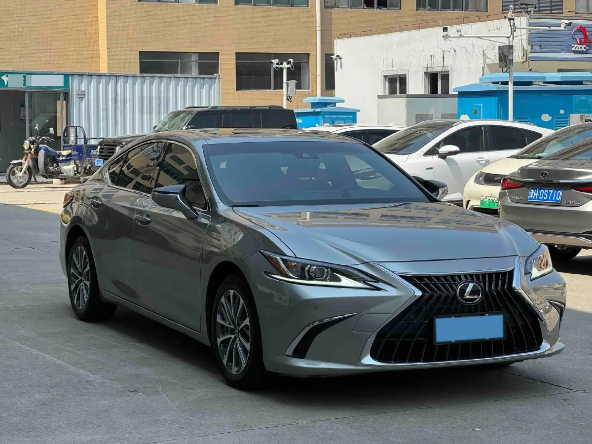 2022 Lexus ES 2.5L 178HP L4 E-CVT Hybrid,autocango,china used car exporter,china ev exporter,chinese used car exporter,chinese used ev exporter