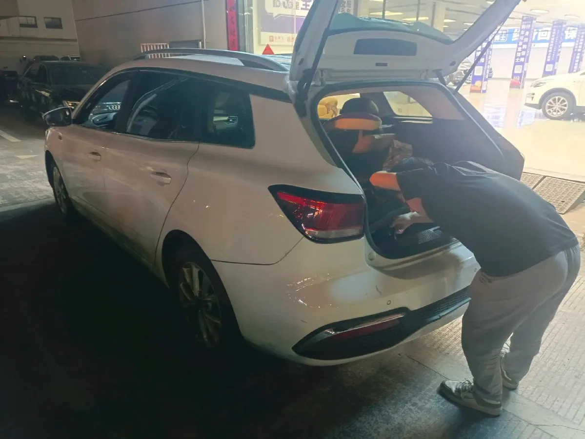 2018 Roewe Ei5 BEV 35KWH,autocango,china used car exporter,china ev exporter,chinese used car exporter,chinese used ev exporter