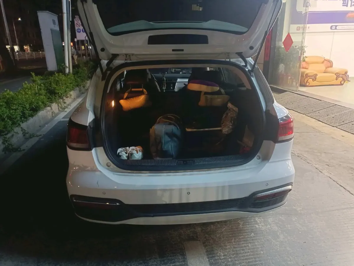 2018 Roewe Ei5 BEV 35KWH,autocango,china used car exporter,china ev exporter,chinese used car exporter,chinese used ev exporter