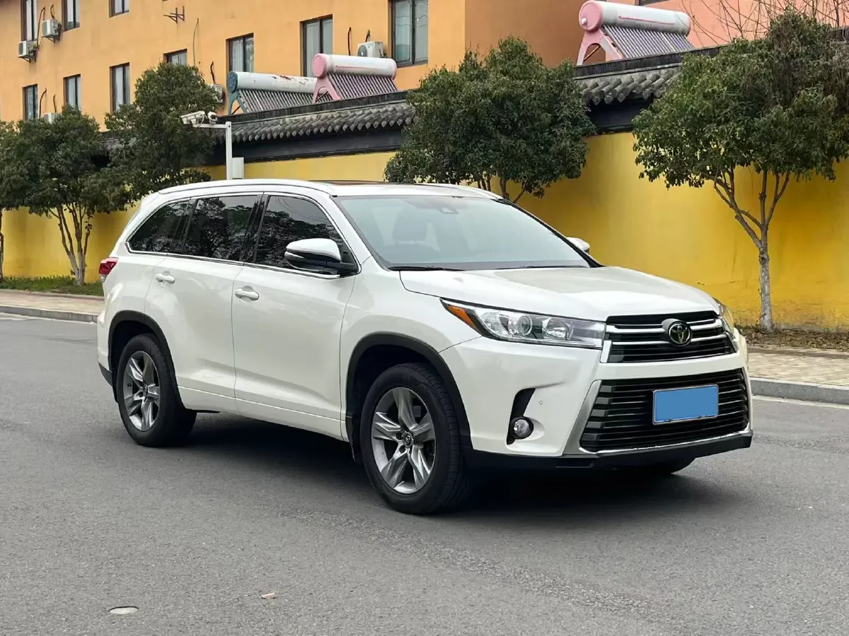 2018 Jeep Grand Commander 2.0T 265HP L4 9AT,autocango,china used car exporter,china ev exporter,chinese used car exporter,chinese used ev exporter