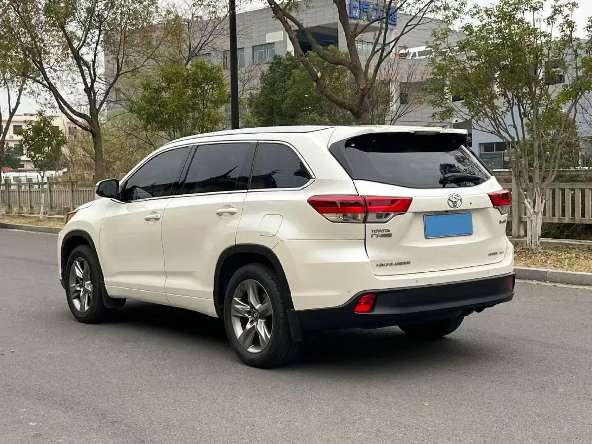 2018 Jeep Grand Commander 2.0T 265HP L4 9AT,autocango,china used car exporter,china ev exporter,chinese used car exporter,chinese used ev exporter