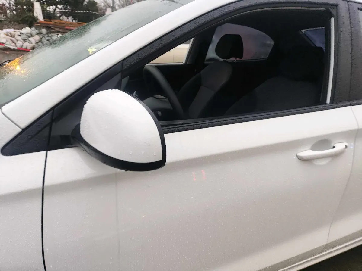 2017 Hyundai Reina 1.4L 95HP L4 5MT,autocango,china used car exporter,china ev exporter,chinese used car exporter,chinese used ev exporter