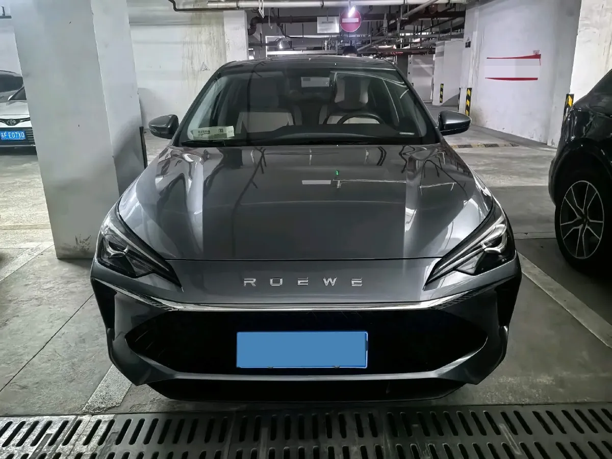 2026 Roewe i5 1.5L 129HP L4 5MT,autocango,china used car exporter,china ev exporter,chinese used car exporter,chinese used ev exporter
