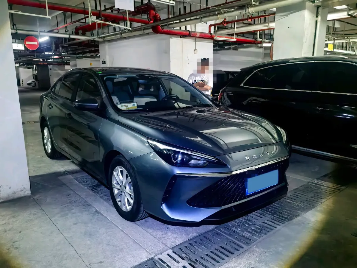 2026 Roewe i5 1.5L 129HP L4 5MT,autocango,china used car exporter,china ev exporter,chinese used car exporter,chinese used ev exporter