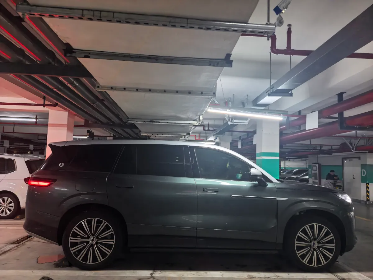 2026 Denza DenzaN9 2.0T 207HP L4 E-CVT PHEV,autocango,china used car exporter,china ev exporter,chinese used car exporter,chinese used ev exporter