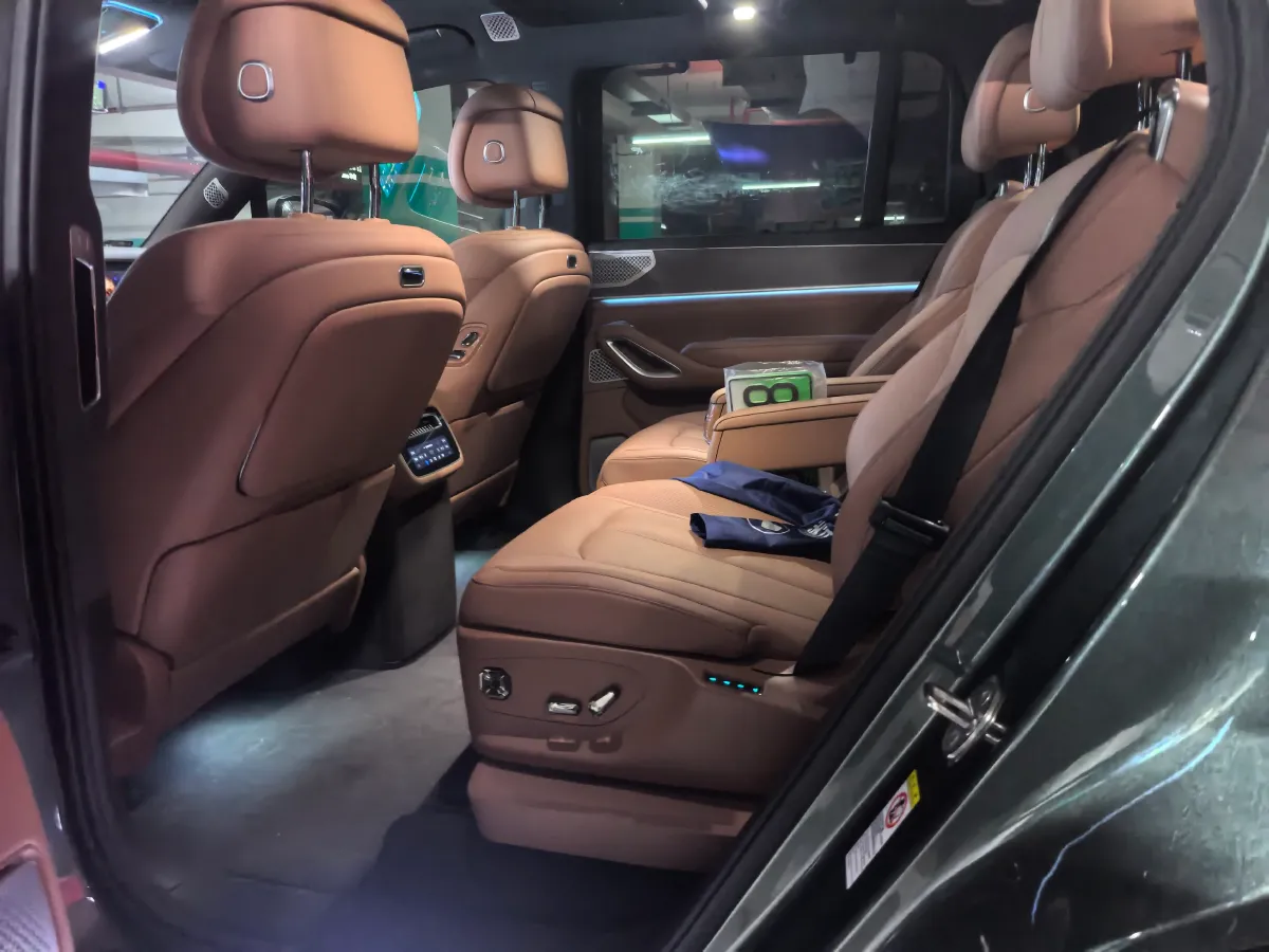 2026 Denza DenzaN9 2.0T 207HP L4 E-CVT PHEV,autocango,china used car exporter,china ev exporter,chinese used car exporter,chinese used ev exporter