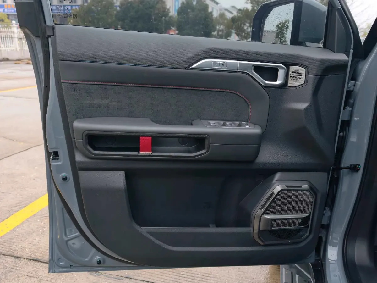 2023 Jetour Traveller 2.0T 254HP L4 7DCT,autocango,china used car exporter,china ev exporter,chinese used car exporter,chinese used ev exporter