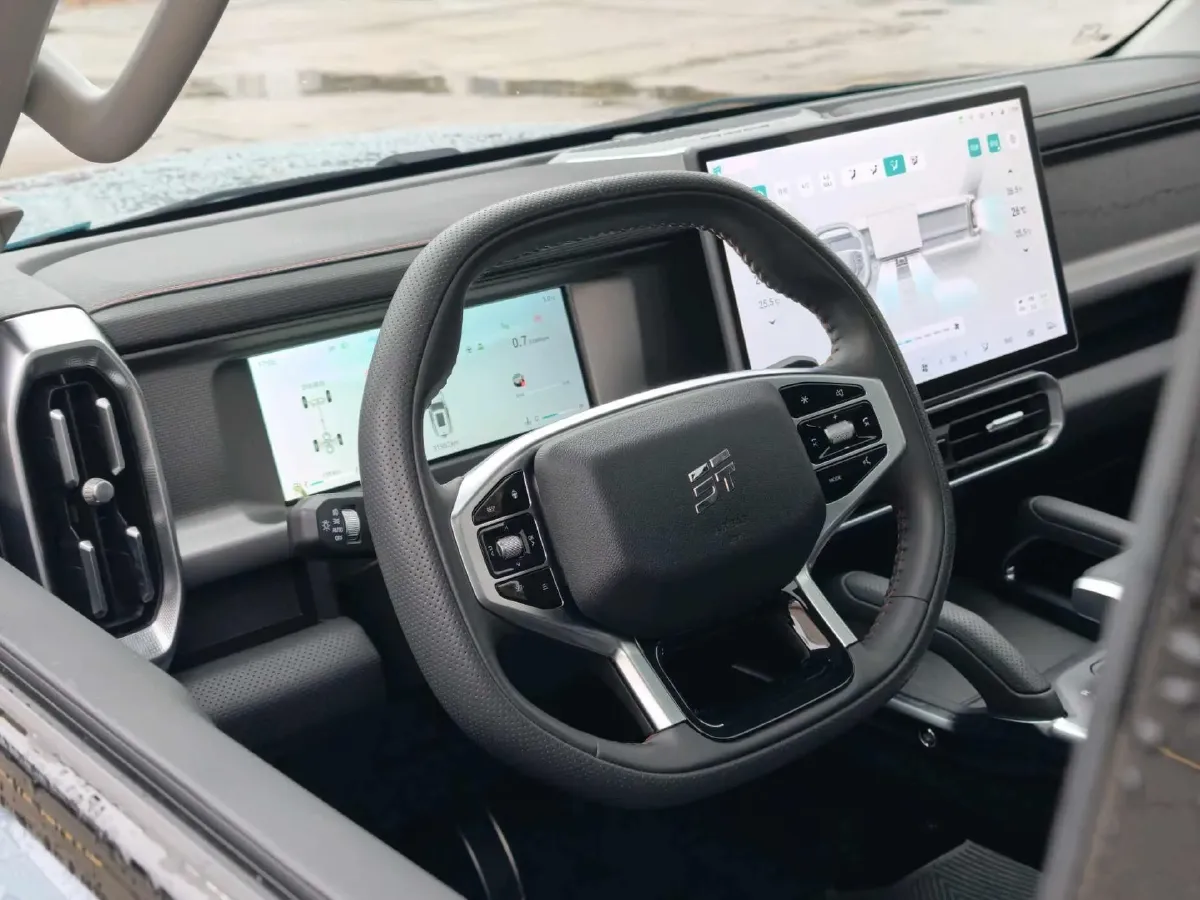 2023 Jetour Traveller 2.0T 254HP L4 7DCT,autocango,china used car exporter,china ev exporter,chinese used car exporter,chinese used ev exporter