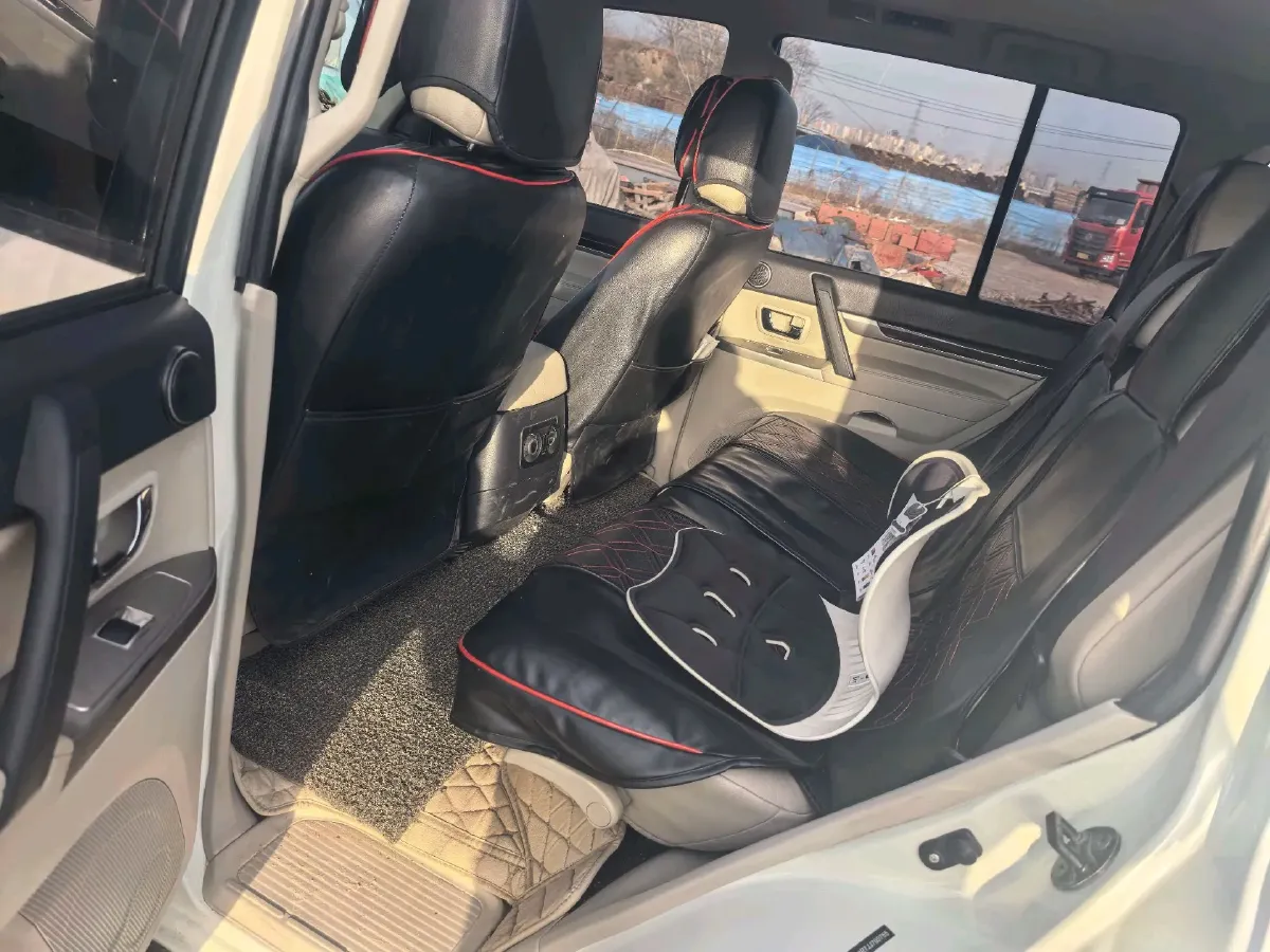 2018 Mitsubishi Pajero 3.0L 174HP V6 5AT,autocango,china used car exporter,china ev exporter,chinese used car exporter,chinese used ev exporter