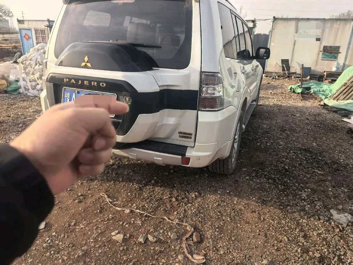 2018 Mitsubishi Pajero 3.0L 174HP V6 5AT,autocango,china used car exporter,china ev exporter,chinese used car exporter,chinese used ev exporter