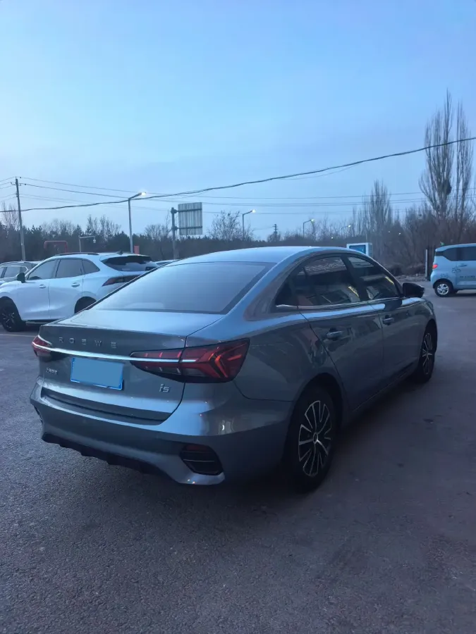 2021 Roewe i5 1.5L 120HP L4 CVT,autocango,china used car exporter,china ev exporter,chinese used car exporter,chinese used ev exporter