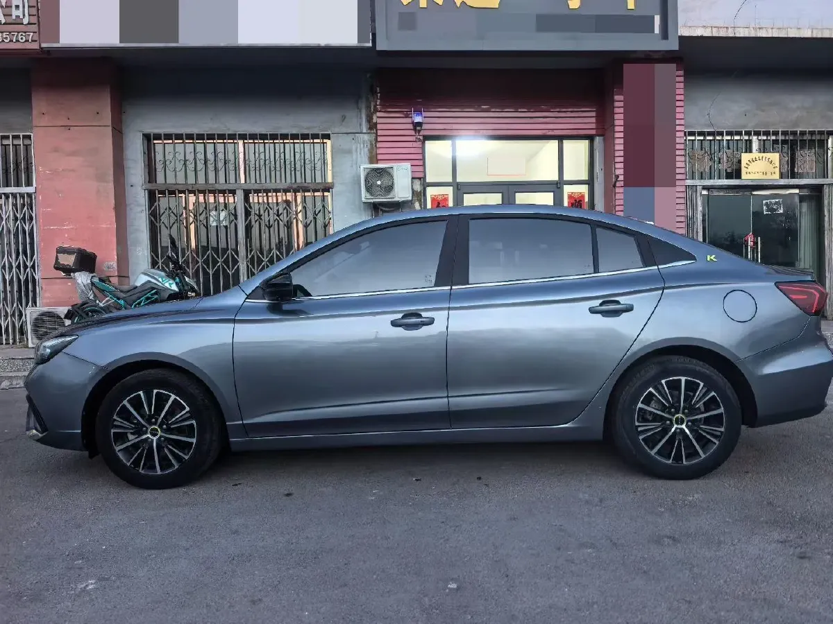 2021 Roewe i5 1.5L 120HP L4 CVT,autocango,china used car exporter,china ev exporter,chinese used car exporter,chinese used ev exporter