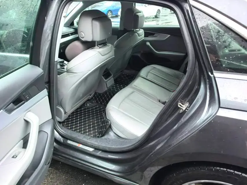 2020 Audi A4L 2.0T 190HP L4 7DCT,autocango,china used car exporter,china ev exporter,chinese used car exporter,chinese used ev exporter