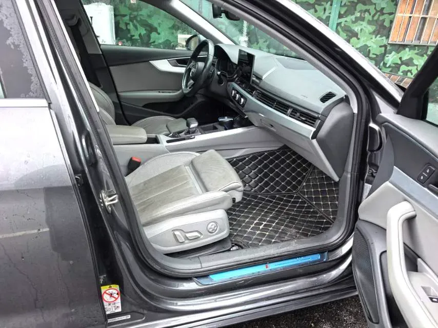 2020 Audi A4L 2.0T 190HP L4 7DCT,autocango,china used car exporter,china ev exporter,chinese used car exporter,chinese used ev exporter