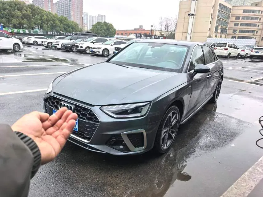2020 Audi A4L 2.0T 190HP L4 7DCT,autocango,china used car exporter,china ev exporter,chinese used car exporter,chinese used ev exporter