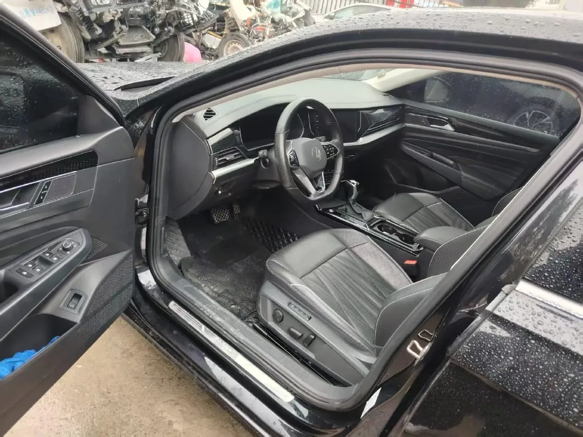 2022 Xpeng P7 BEV 60.2KWH,autocango,china used car exporter,china ev exporter,chinese used car exporter,chinese used ev exporter