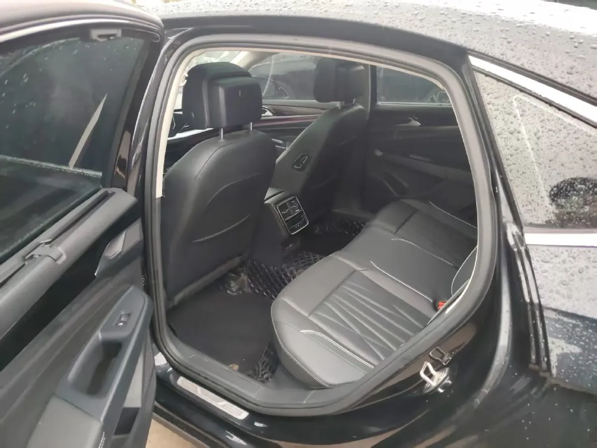 2022 Xpeng P7 BEV 60.2KWH,autocango,china used car exporter,china ev exporter,chinese used car exporter,chinese used ev exporter