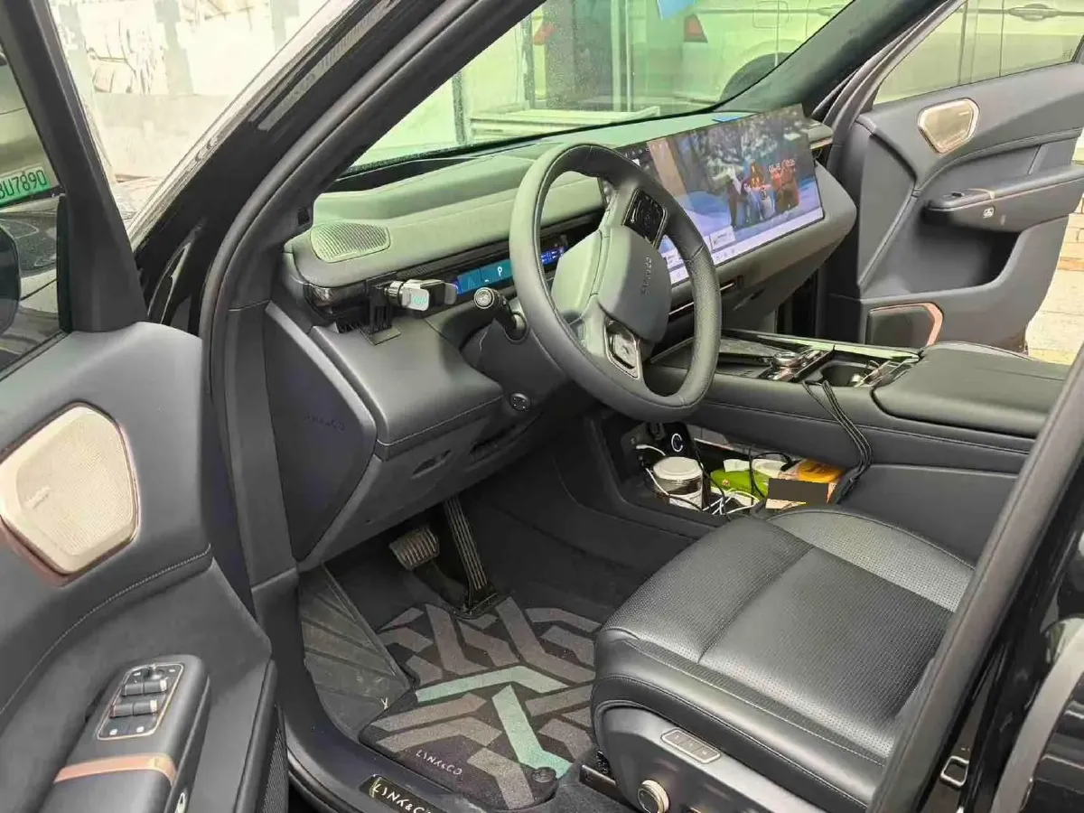 2025 LYNK&CO 900 2.0T 254HP L4 3DHT PHEV 50KWH,autocango,china used car exporter,china ev exporter,chinese used car exporter,chinese used ev exporter