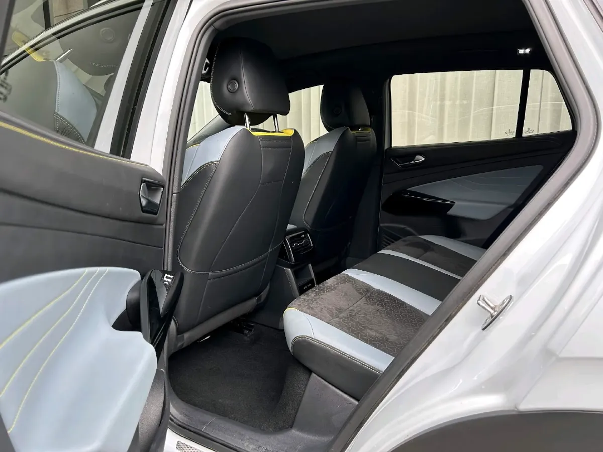 2022 Volkswagen ID.4 Crozz BEV 84.8KWH,autocango,china used car exporter,china ev exporter,chinese used car exporter,chinese used ev exporter