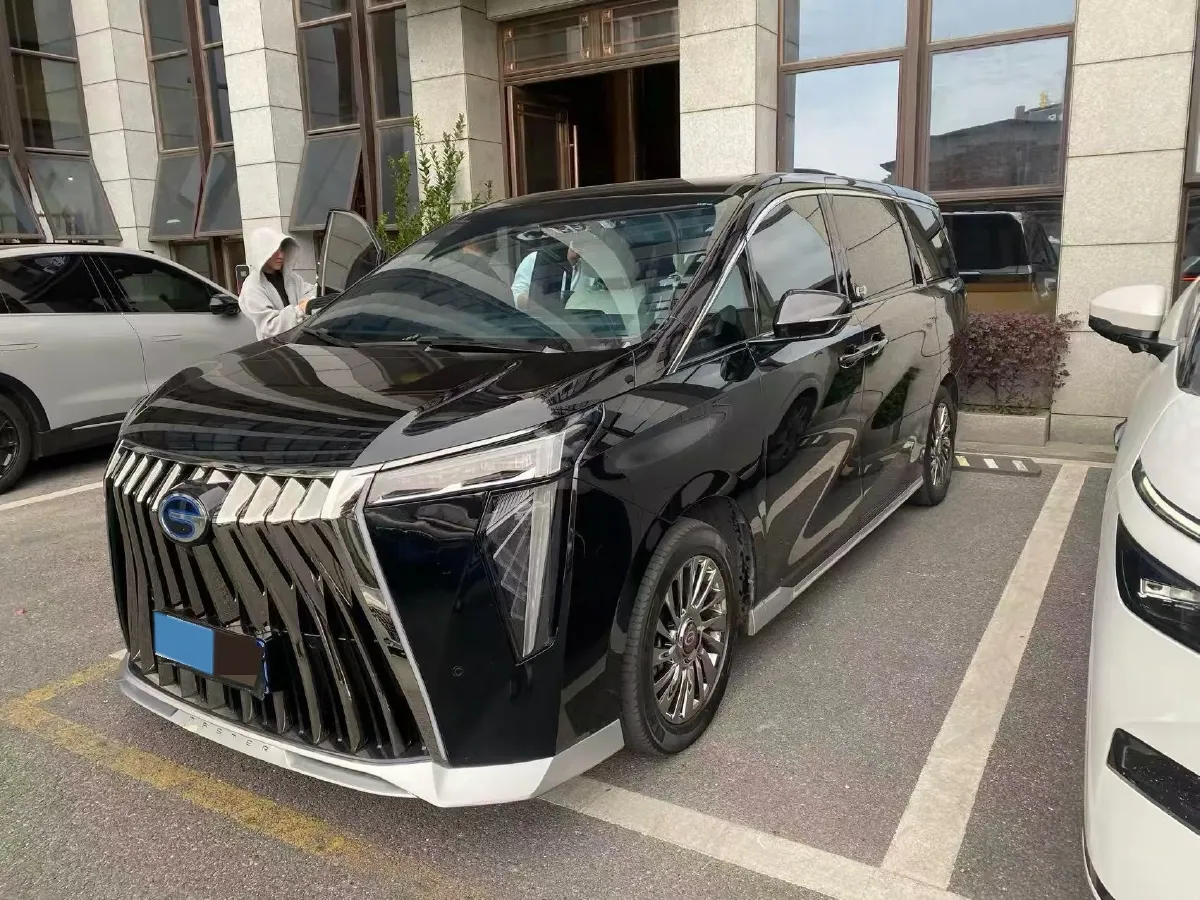 2023 GAC Trumpchi M8 2.0T 190HP L4 E-CVT Hybrid,autocango,china used car exporter,china ev exporter,chinese used car exporter,chinese used ev exporter