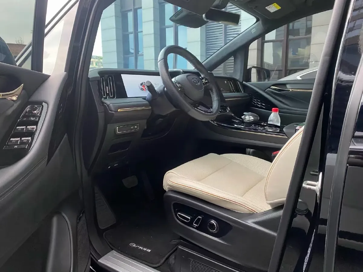 2023 GAC Trumpchi M8 2.0T 190HP L4 E-CVT Hybrid,autocango,china used car exporter,china ev exporter,chinese used car exporter,chinese used ev exporter