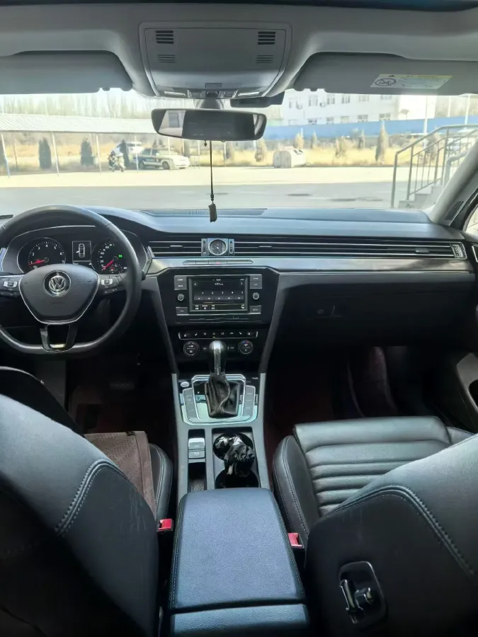 2018 Volkswagen Magotan 1.8T 180HP L4 7DCT,autocango,china used car exporter,china ev exporter,chinese used car exporter,chinese used ev exporter