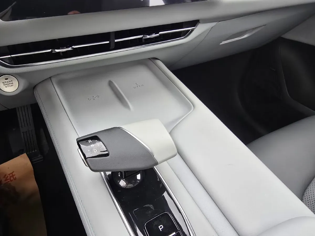 2025 ChangAn UNI-Z 1.5T 188HP L4 7DCT,autocango,china used car exporter,china ev exporter,chinese used car exporter,chinese used ev exporter