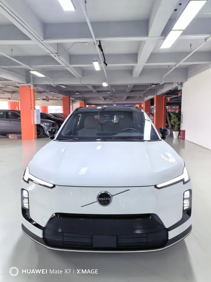 2026 Volvo XC70 PHEV 1.5T 156HP L4 3DHT PHEV,autocango,china used car exporter,china ev exporter,chinese used car exporter,chinese used ev exporter