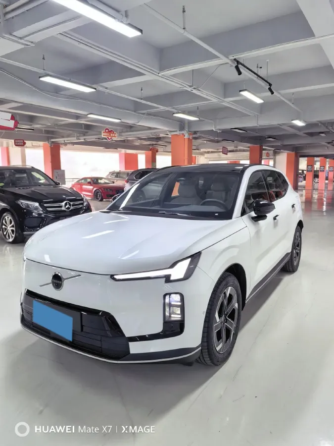2026 Volvo XC70 PHEV 1.5T 156HP L4 3DHT PHEV,autocango,china used car exporter,china ev exporter,chinese used car exporter,chinese used ev exporter
