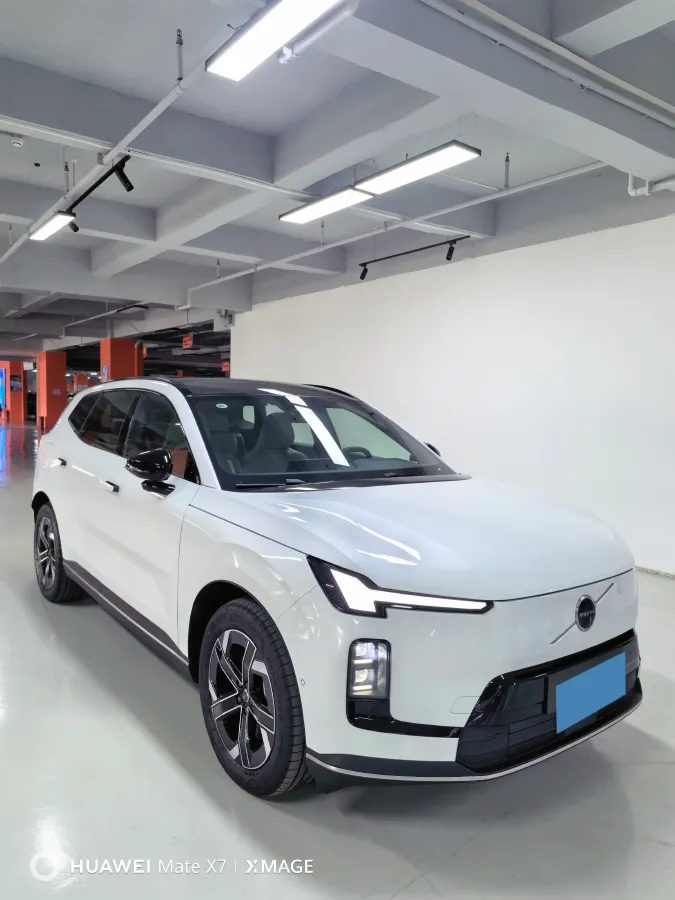 2026 Volvo XC70 PHEV 1.5T 156HP L4 3DHT PHEV,autocango,china used car exporter,china ev exporter,chinese used car exporter,chinese used ev exporter