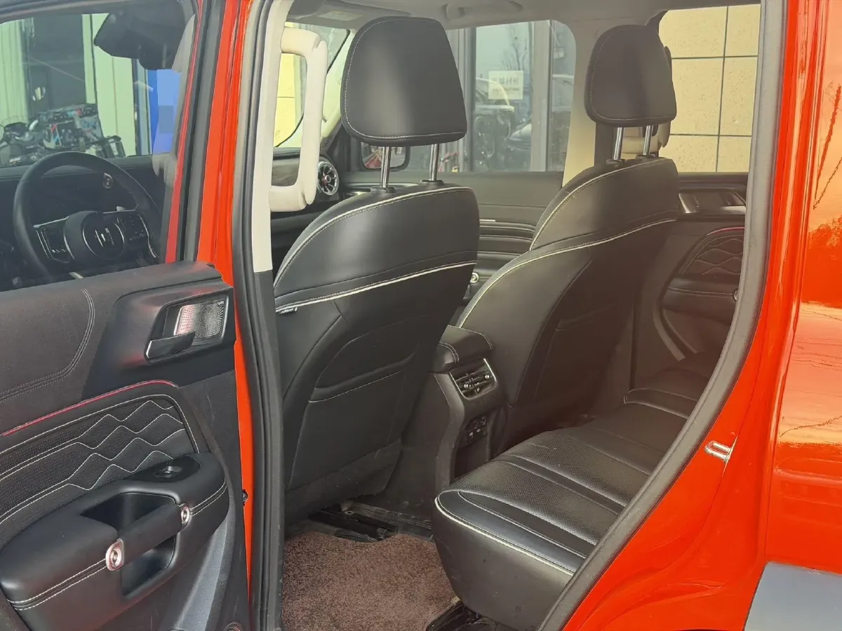 2021 Tank 300 2.0T 227HP L4 8AT,autocango,china used car exporter,china ev exporter,chinese used car exporter,chinese used ev exporter