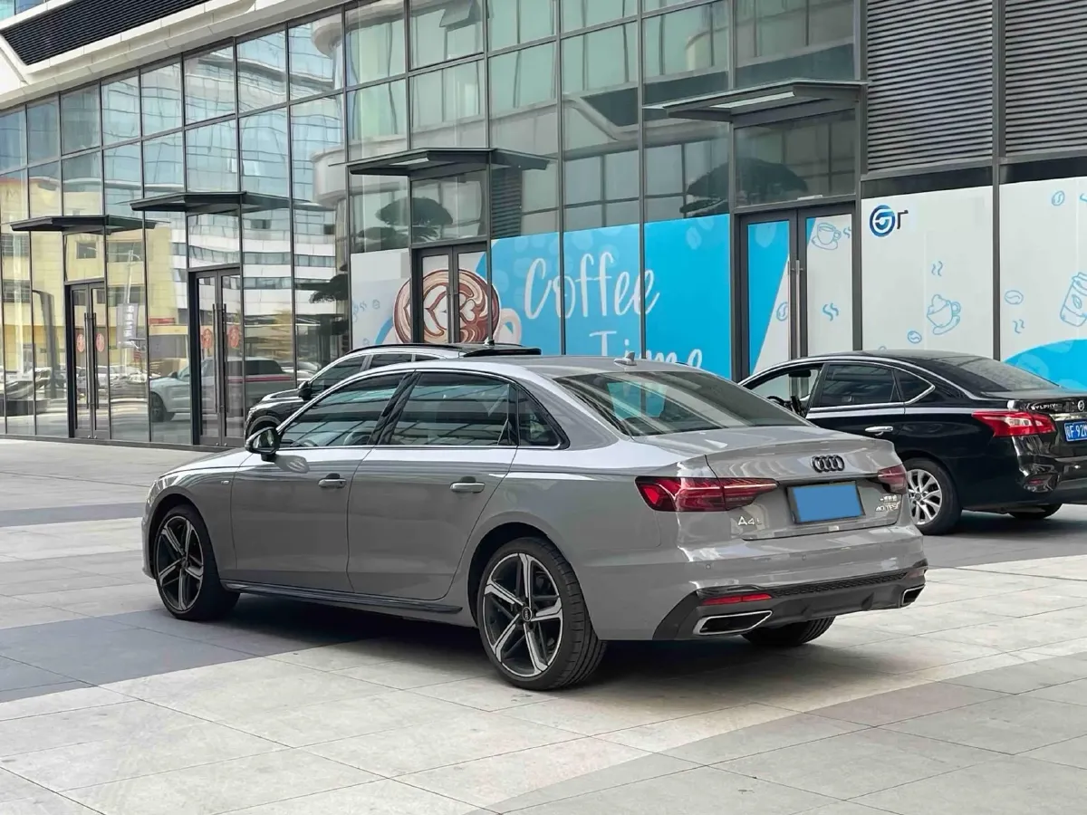 2024 Audi A4L 2.0T 190HP L4 7DCT,autocango,china used car exporter,china ev exporter,chinese used car exporter,chinese used ev exporter