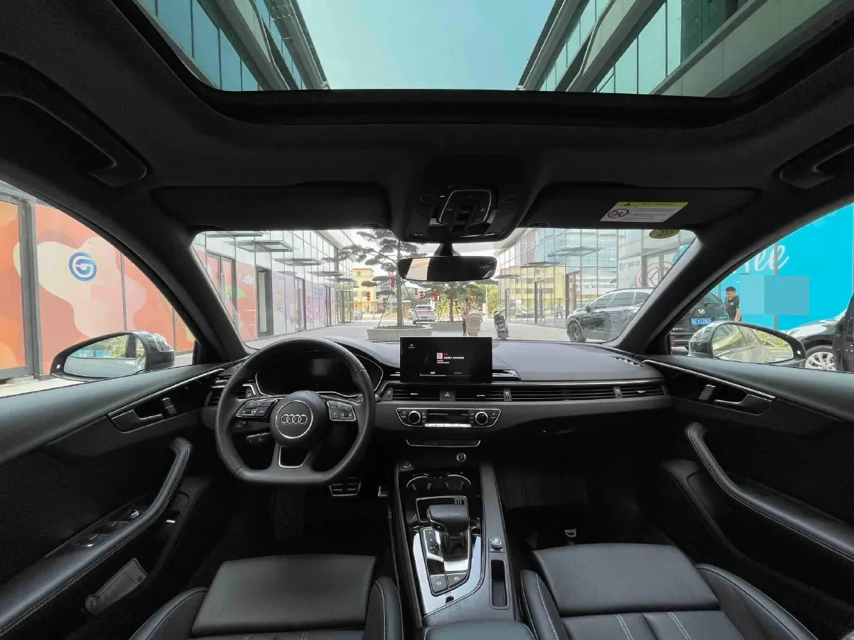 2024 Audi A4L 2.0T 190HP L4 7DCT,autocango,china used car exporter,china ev exporter,chinese used car exporter,chinese used ev exporter
