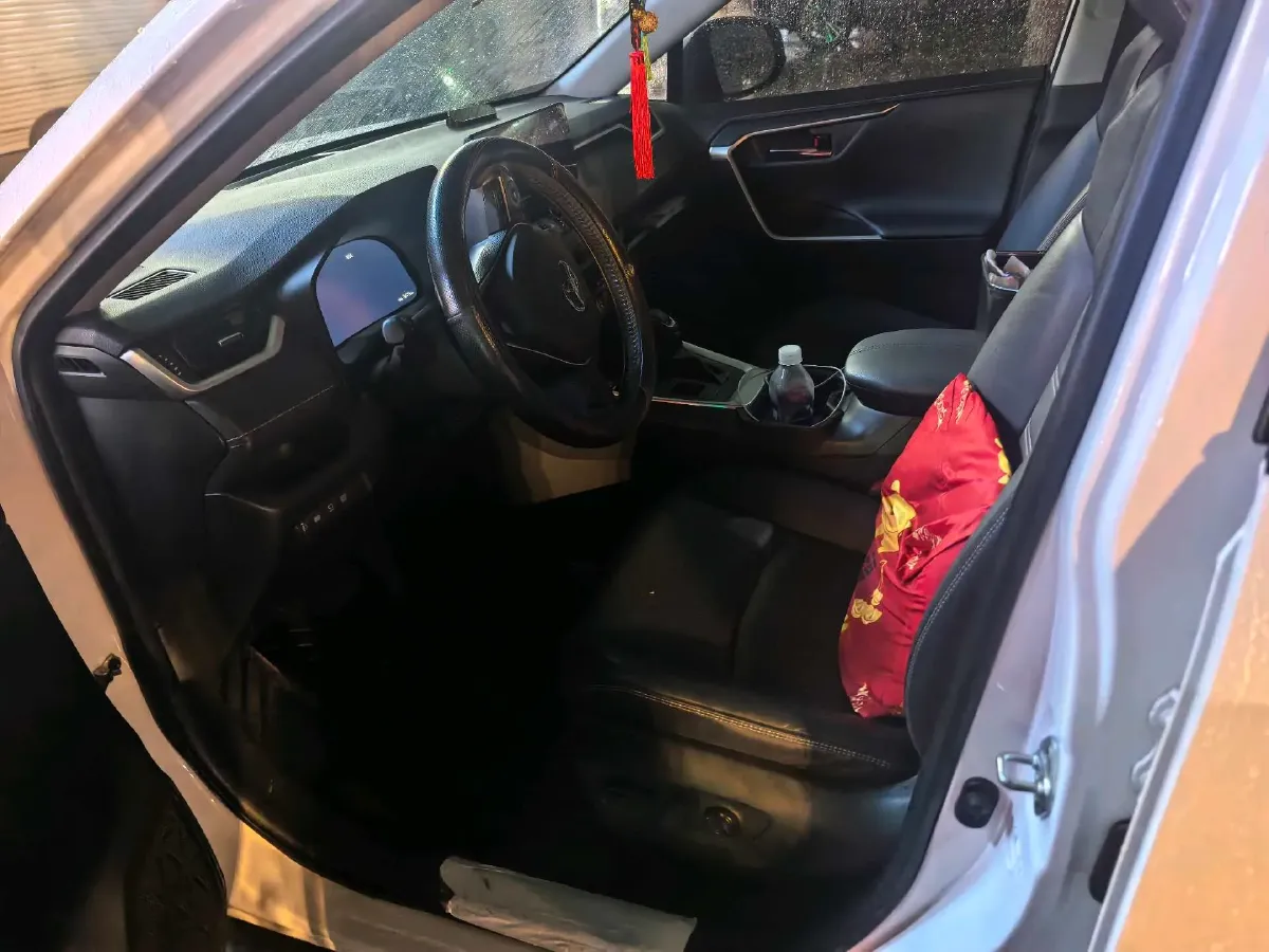 2023 Toyota RAV4 2.5L 178HP L4 E-CVT Hybrid,autocango,china used car exporter,china ev exporter,chinese used car exporter,chinese used ev exporter