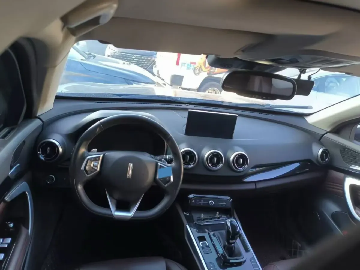 2017 WEY VV7 2.0T 234HP L4 7DCT,autocango,china used car exporter,china ev exporter,chinese used car exporter,chinese used ev exporter