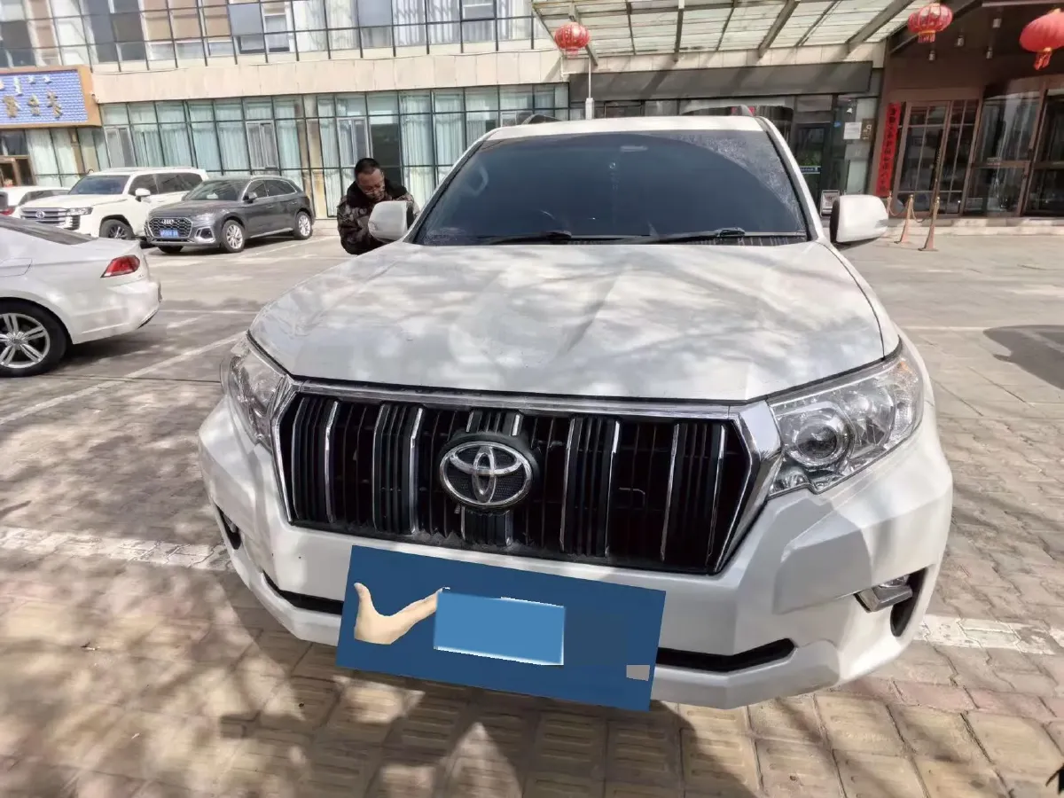 2018 Land Rover Discovery Sport 2.0T 241HP L4 9AT,autocango,china used car exporter,china ev exporter,chinese used car exporter,chinese used ev exporter